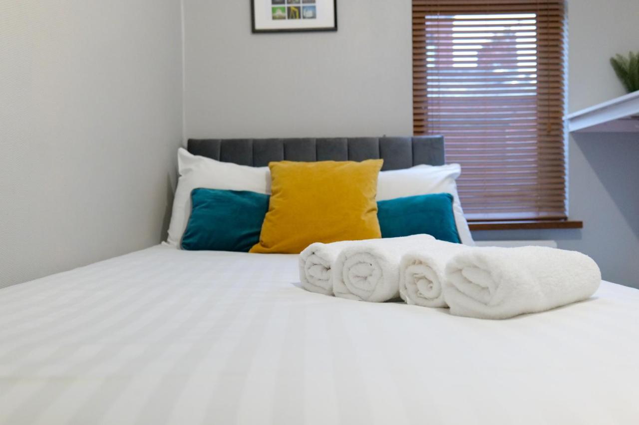 Broadway Belfast! Central Location! Sleeps 6! 외부 사진