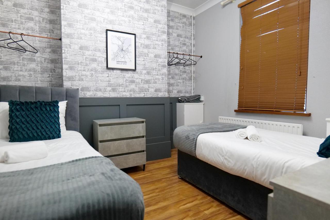 Broadway Belfast! Central Location! Sleeps 6! 외부 사진