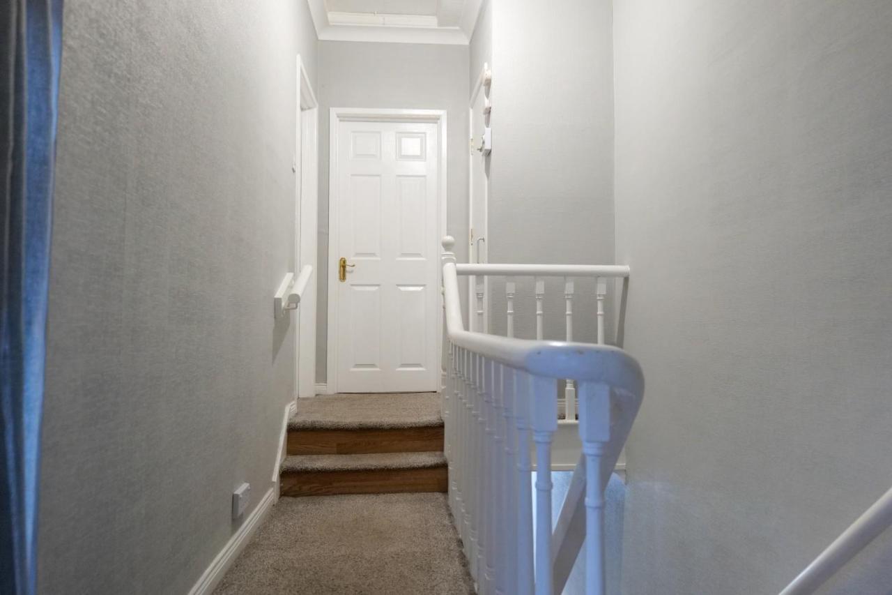 Broadway Belfast! Central Location! Sleeps 6! 외부 사진